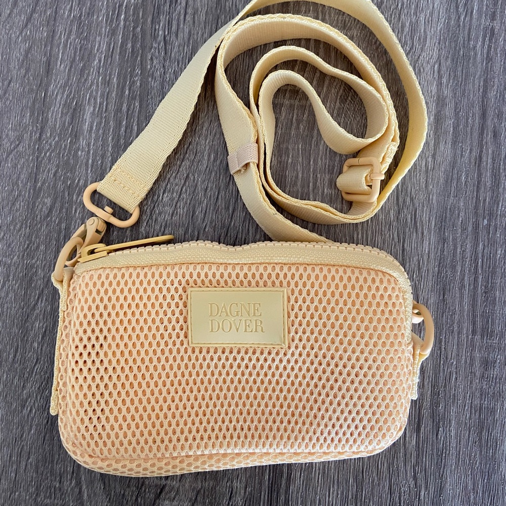 Dagne Dover Mara Phone Sling in Pollen Mesh